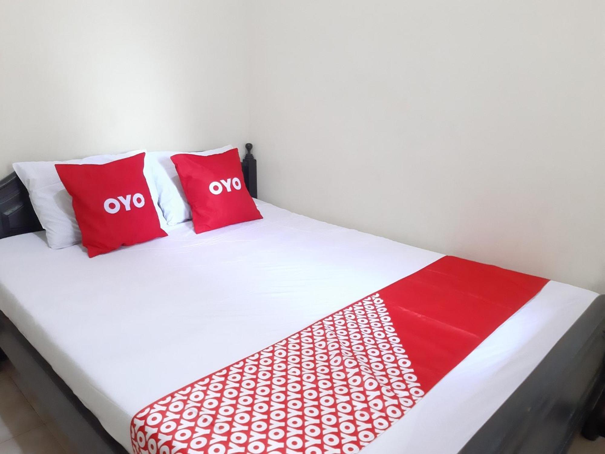 Oyo 2826 Panderman Residence Blitar المظهر الخارجي الصورة