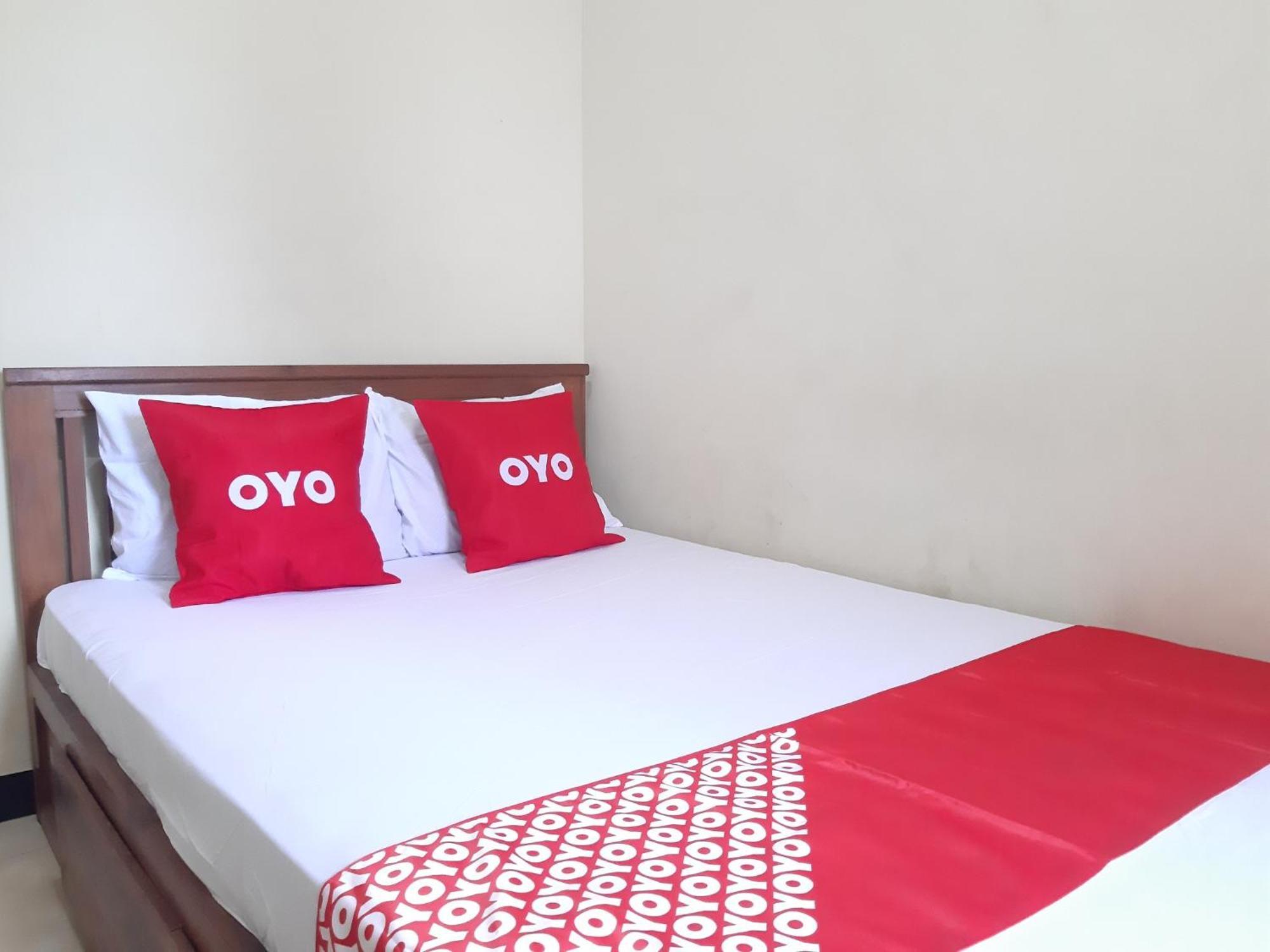 Oyo 2826 Panderman Residence Blitar المظهر الخارجي الصورة
