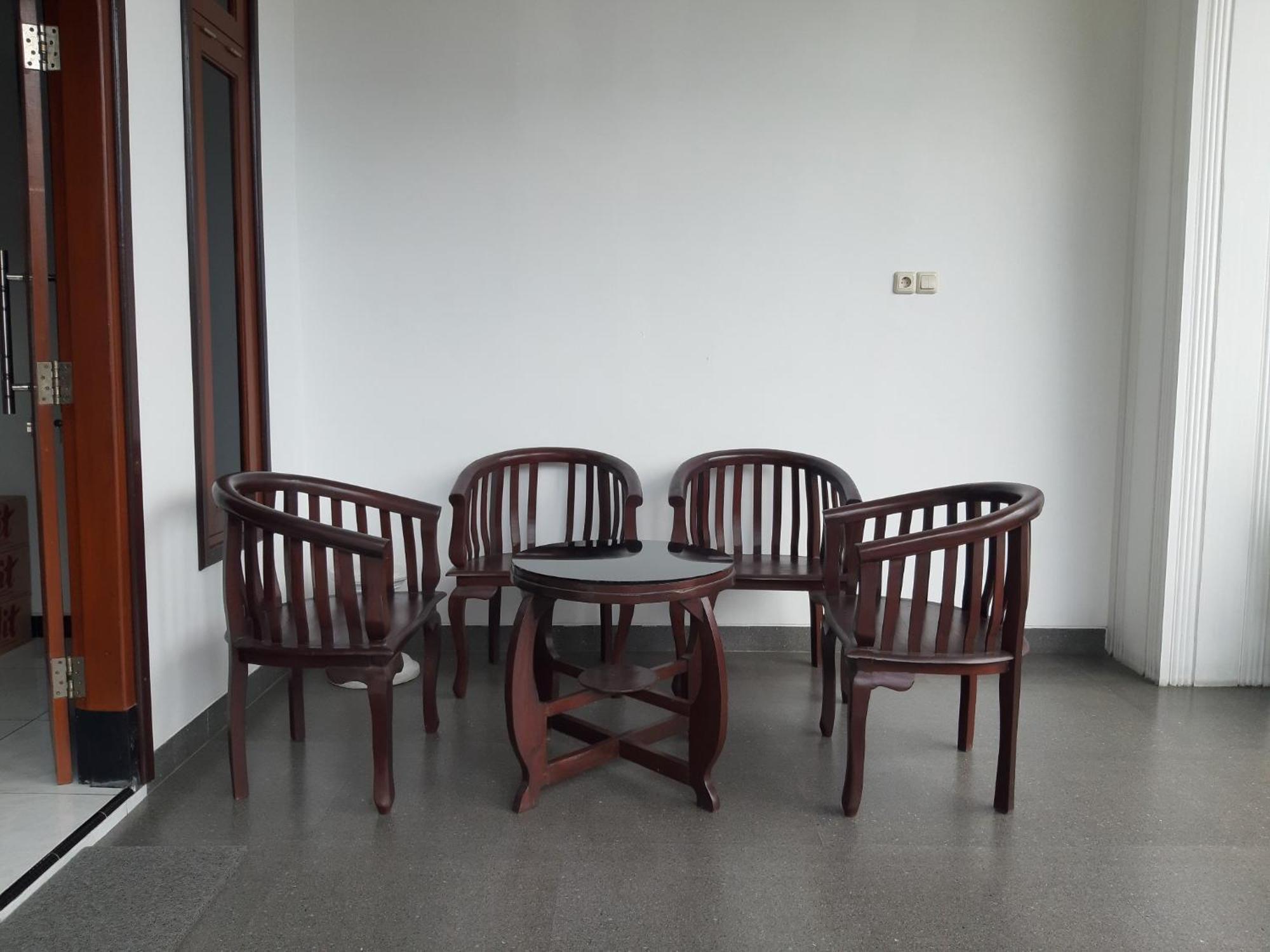 Oyo 2826 Panderman Residence Blitar المظهر الخارجي الصورة