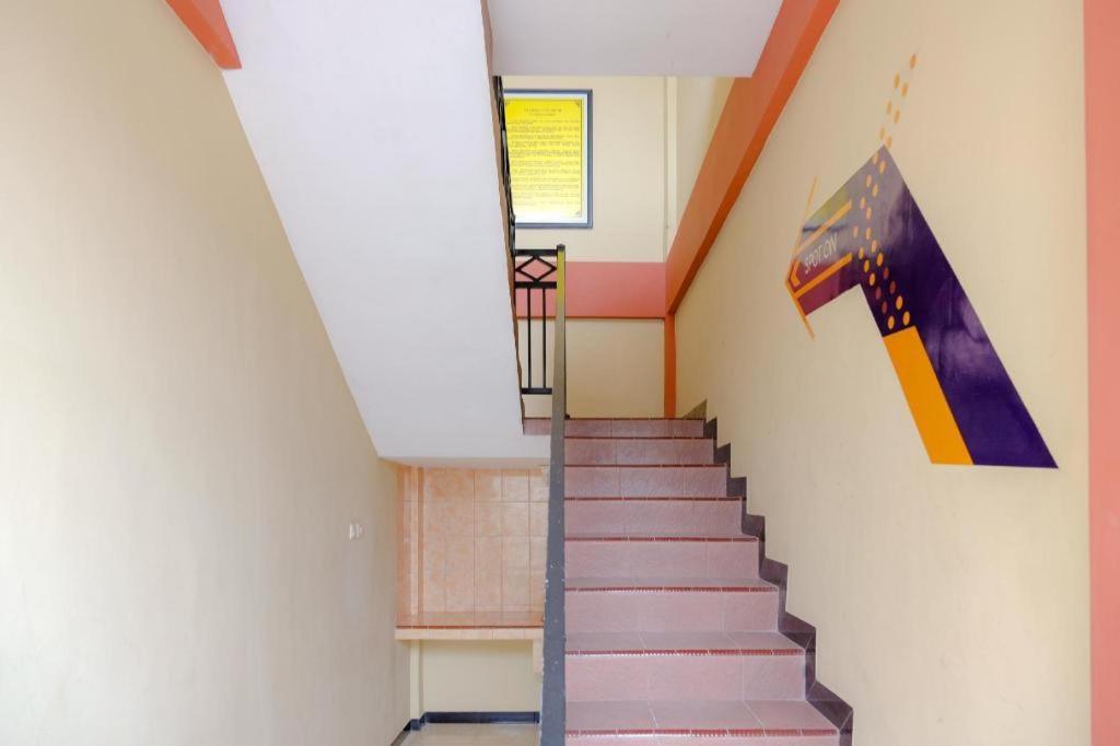 Oyo 2826 Panderman Residence Blitar المظهر الخارجي الصورة