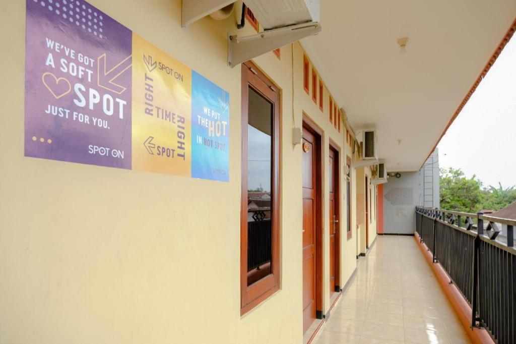 Oyo 2826 Panderman Residence Blitar المظهر الخارجي الصورة